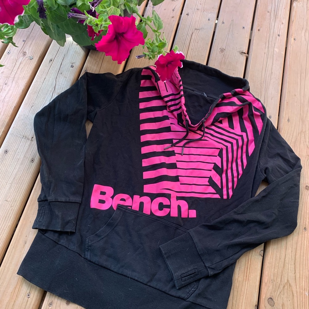 Bench Retro Pullover (XL) - Picture 2 of 8